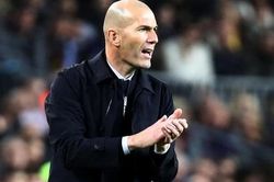 HLV Zidane từ chối mức lương 'siêu khủng' từ Al-Ittihad