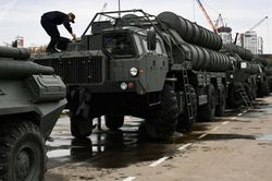 Tổ hợp 'rồng lửa' S-400 của Nga bắt đầu trực chiến ở Belarus