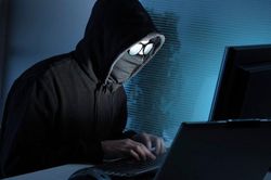 Đối tượng có sổ tiết kiệm 1 triệu đồng, hack ngân hàng lên thành 51 tỉ và rút ra 10 tỉ tiêu xài