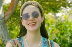 Minh Hằng bầu vượt mặt vẫn đi leo núi