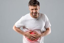Đau vị trí này ở bụng có thể báo hiệu bạn đang bị gan nhiễm mỡ