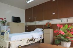 Từ 15/8, giá giường bệnh theo yêu cầu cao nhất 4 triệu đồng