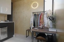 Trả 1.600 USD/tháng để sống trong căn nhà nhỏ hơn một chỗ để xe