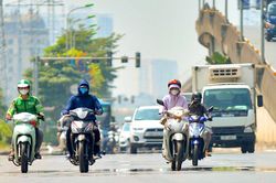 Bắc Bộ, Trung Bộ nắng gay gắt, Tây Nguyên và Nam Bộ mưa dông