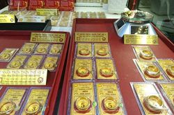 Lỗ nặng vì mua vàng một nơi bán một nẻo