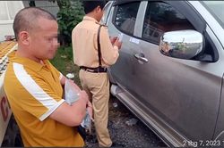 Bị tước bằng, tài xế ô tô 'thanh minh' bị ép rượu trong bữa cơm ở nhà bố vợ