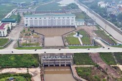 Chủ tịch Hà Nội yêu cầu hoàn thành kênh dẫn cho trạm bơm Yên Sở trong năm 2023