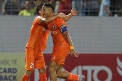 Quang Hải, Filip Nguyễn ra mắt thất vọng; HAGL phải đua trụ hạng