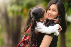 Cha mẹ càng 'lười' 5 việc này, con cái càng có triển vọng