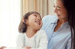 10 tuyệt chiêu giúp cha mẹ bận rộn vẫn gắn kết với con cái