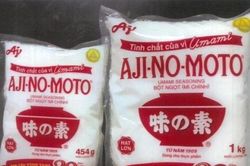 Long An ngăn chặn buôn bán bột ngọt giả mạo nhãn hiệu Ajinomoto tại chợ truyền thống
