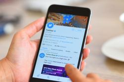 Twitter giới hạn số bài đọc mỗi ngày của người dùng