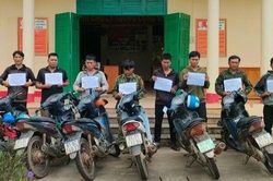 Bắt 8 đối tượng mang súng tự chế vào xã biên giới săn thú