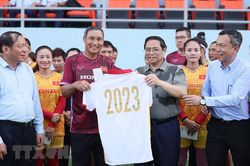 Thủ tướng 'tiếp lửa' cho Đội tuyển nữ Việt Nam trước giờ lên đường dự World Cup