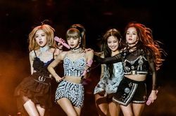 Giá vé concert BlackPink cao nhất gần 10 triệu đồng