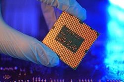 Trung Quốc hạn chế xuất khẩu vật liệu quan trọng trong sản xuất chip máy tính