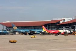 Kiểm soát viên không lưu quên nhắc chờ, hai máy bay chạy cắt qua nhau, bị báo động đỏ