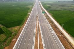 Bộ GTVT thúc tiến độ thủ tục GPMB dự án cao tốc Bắc - Nam giai đoạn 2