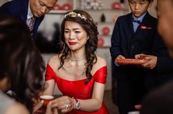 Người trẻ Trung Quốc không còn sức để nghĩ tới hôn nhân