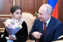 Tổng thống Putin tiếp 'vị khách đặc biệt' tại Điện Kremlin