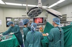 Cần xác định đúng mục đích của bệnh viện công!