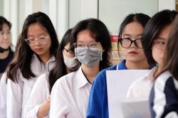 Tuyển sinh ĐH 2023: Băn khoăn điểm chuẩn xét tuyển sớm