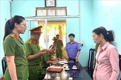 Khởi tố, bắt tạm giam 3 đối tượng về tội giả mạo trong công tác