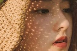 Ngày cưới, tôi đẩy xe lăn của mẹ chồng lên lễ đường trong sự tán dương của mọi người
