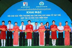300 gian hàng tham gia Hội chợ xúc tiến thương mại kinh tế tập thể tại Đồng Nai