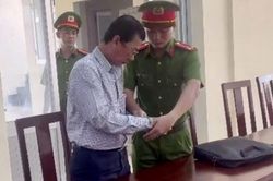 Bắt tạm giam bác sĩ giả chữ ký lãnh đạo làm giấy khám sức khỏe