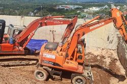 Tháo dỡ ta luy không phép ở Lâm Đồng, phạt chủ đầu tư 45 triệu đồng
