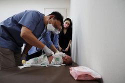 Hàn Quốc đối mặt với tình trạng báo động do thiếu bác sĩ nhi khoa
