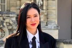 Son Ye Jin 'gây sốt' với nhan sắc 'gái 1 con' tại sự kiện ở trời Tây