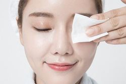 4 bước làm sạch da cần biết trước khi trang điểm