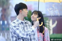 Chiều mưa hôm ấy sánh bước bên cậu, tớ đã biết thế nào là thích một người