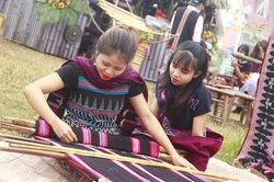 Sắc màu thổ cẩm