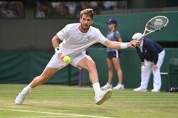 Các tay vợt tại Wimbledon 2023 làm gì để giảm 'dấu chân carbon'?