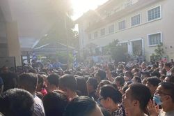 Hà Nội quá tải trường công và 'sốt' trường tư