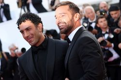 Ricky Martin ly hôn chồng đồng giới - Những mối tình trước khi 'come-out'