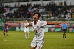 'Sao' U22 Việt Nam cứu HAGL của HLV Kiatisuk ngoạn mục