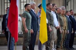 Ngoại giao 'chớp nhoáng' của Tổng thống Ukraine