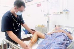 Thêm nhiều trường hợp bị rắn cắn, bác sĩ khuyến cáo
