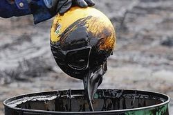 Dầu WTI tăng, dầu Brent giảm