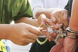 Công an Cần Thơ khởi tố một nhân viên Công ty Việt Á