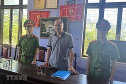 Bắt tạm giam hai Phó Giám đốc Trung tâm đăng kiểm ở Quảng Bình