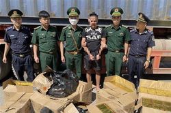 Vận chuyển trái phép gần 300 kg pháo qua biên giới