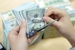 'Sóng' nổi bất ngờ ở thị trường ngoại hối, liệu có bão?
