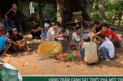 Triệt phá thành công một tụ điểm đá gà ăn tiền, chứa vũ khí ở Bình Dương