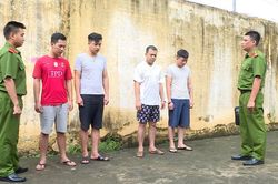 Đột kích quán karaoke, phát hiện nhiều thanh niên sử dụng ma túy