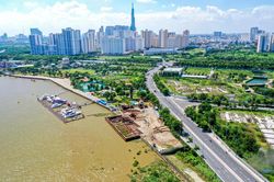 Đất nền hạ giá, chung cư 'lên ngôi'